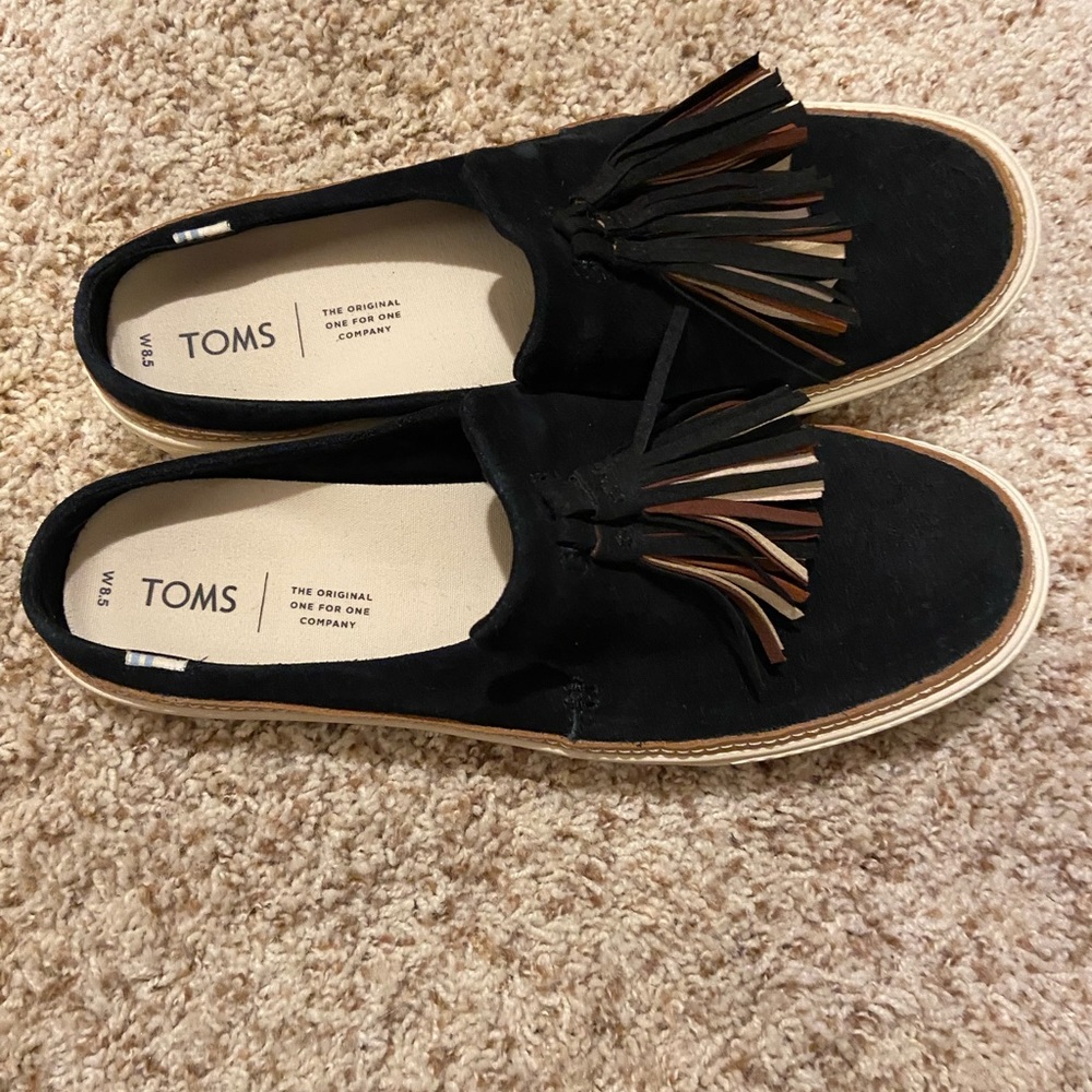 EUC SIZE 8.5 women’s toms mules